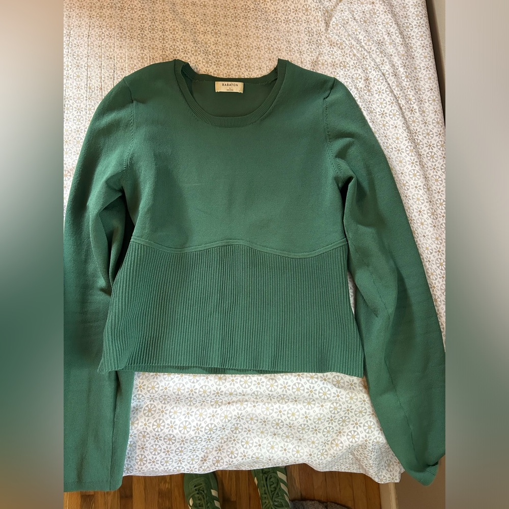 Aritzia babaton green long sleeve shirt